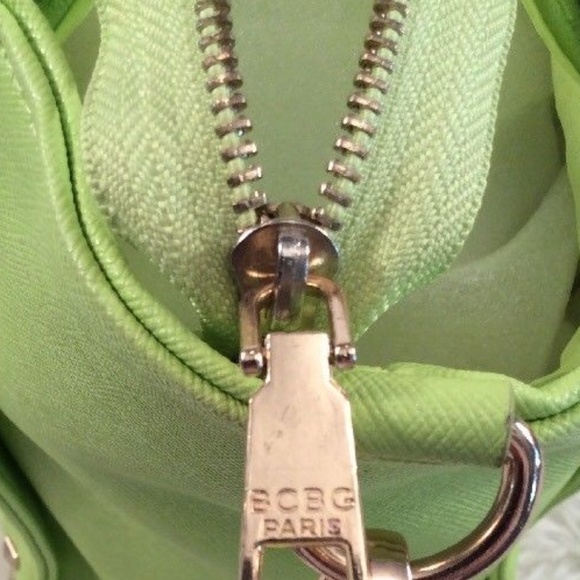 NWT $148 BCBG Paris Faux Leather Studded Tote - Picture 3 of 8